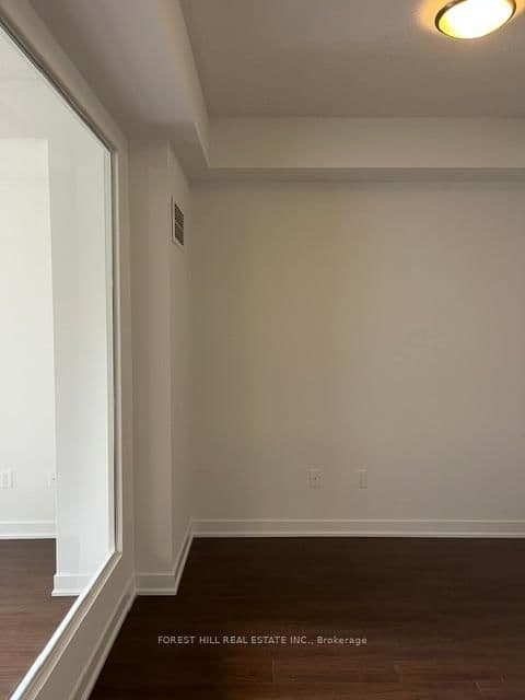 320 Tweedsmuir Avenue, Unit 301 thumbnail 18