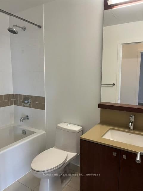 320 Tweedsmuir Avenue, Unit 301 thumbnail 23