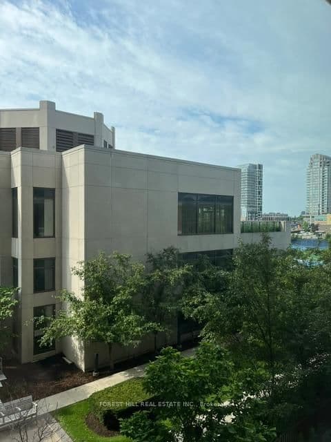 320 Tweedsmuir Avenue, Unit 301 thumbnail 27