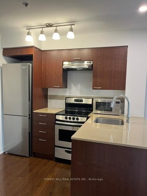 320 Tweedsmuir Avenue, Unit 301 thumbnail 8