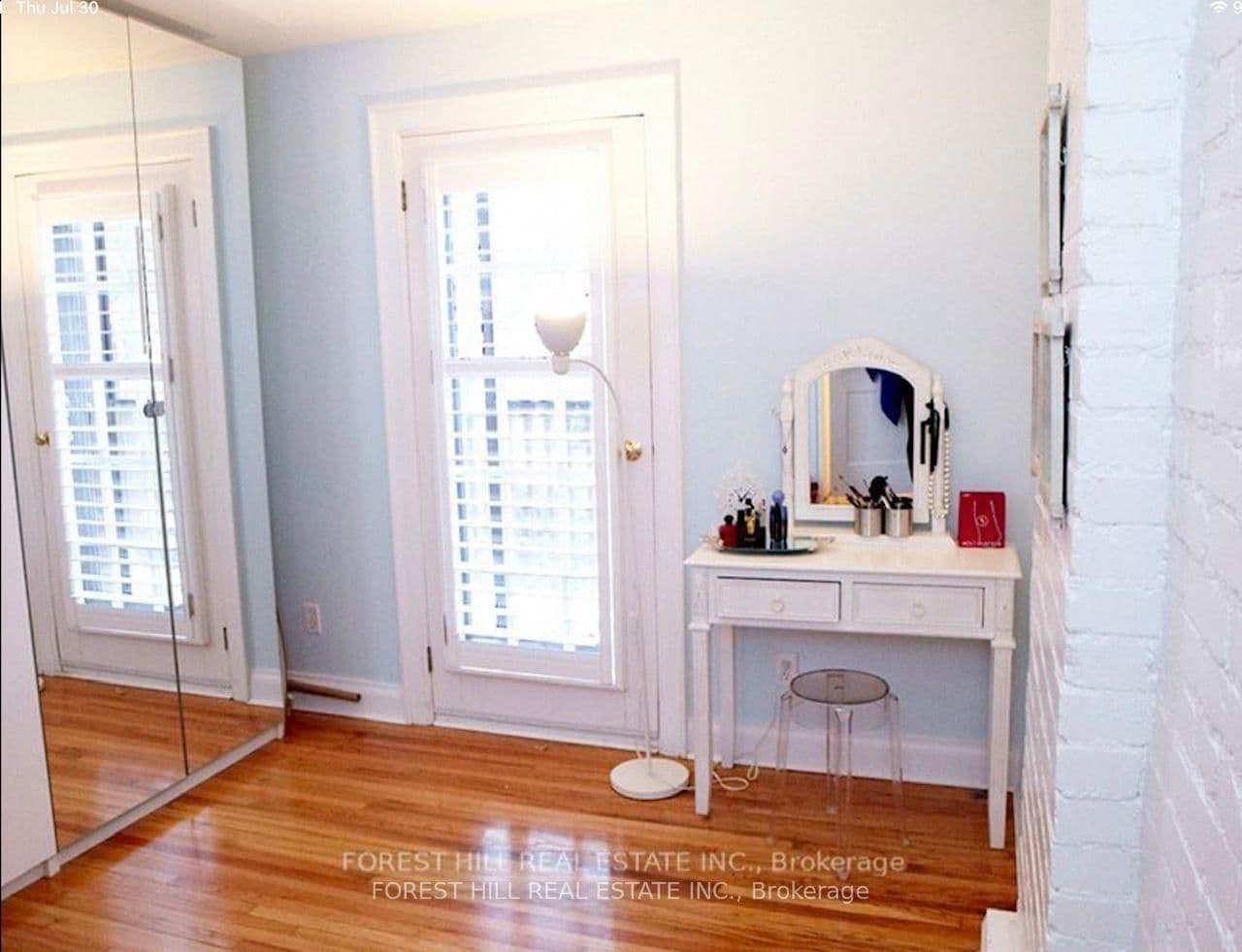 123 Helendale Avenue, Unit Main thumbnail 9