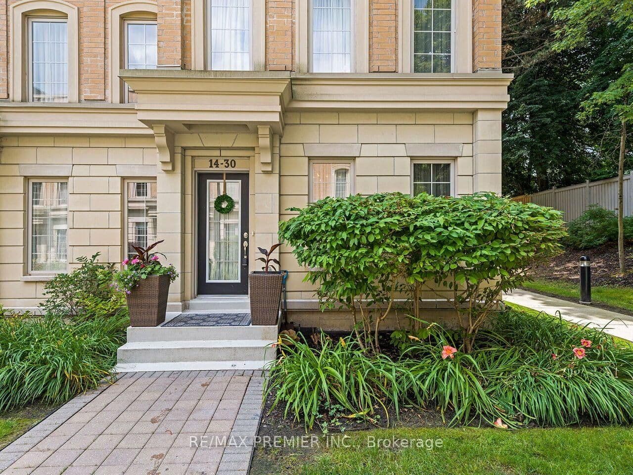 30 Hargrave Lane, Unit 14 thumbnail 3
