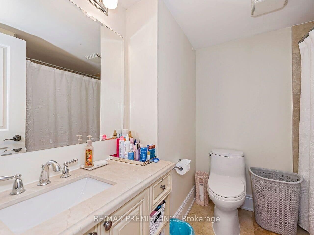 30 Hargrave Lane, Unit 14 thumbnail 32