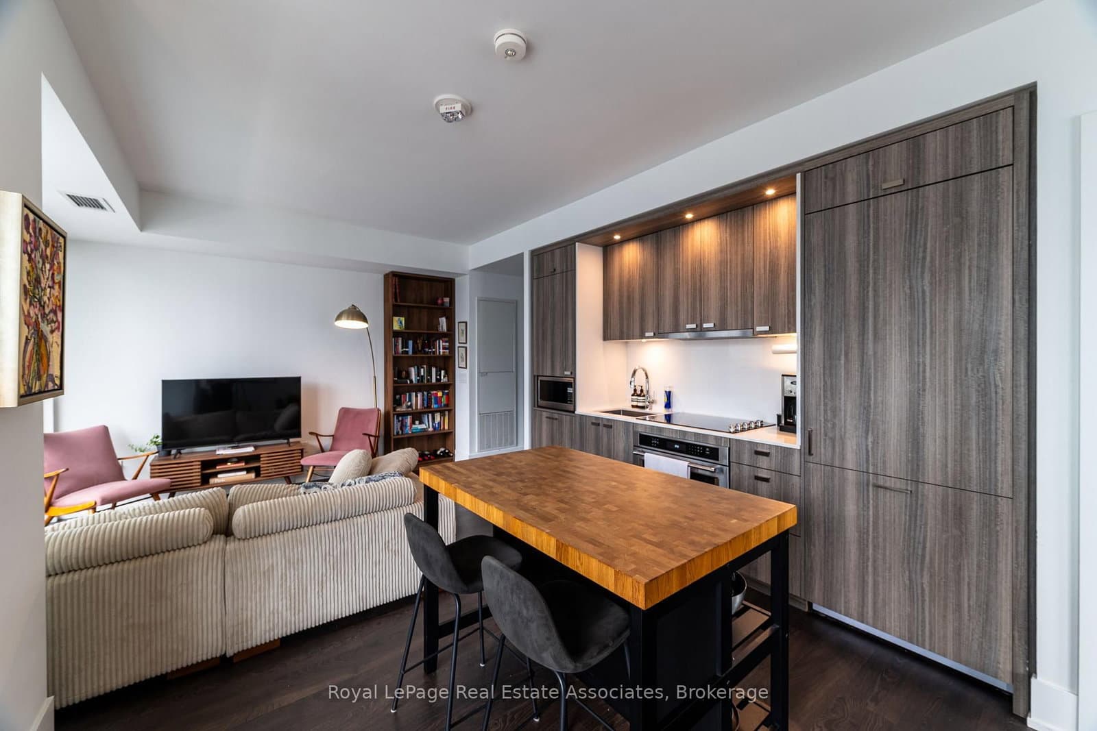 480 Front Street W, Unit 1206 thumbnail 2