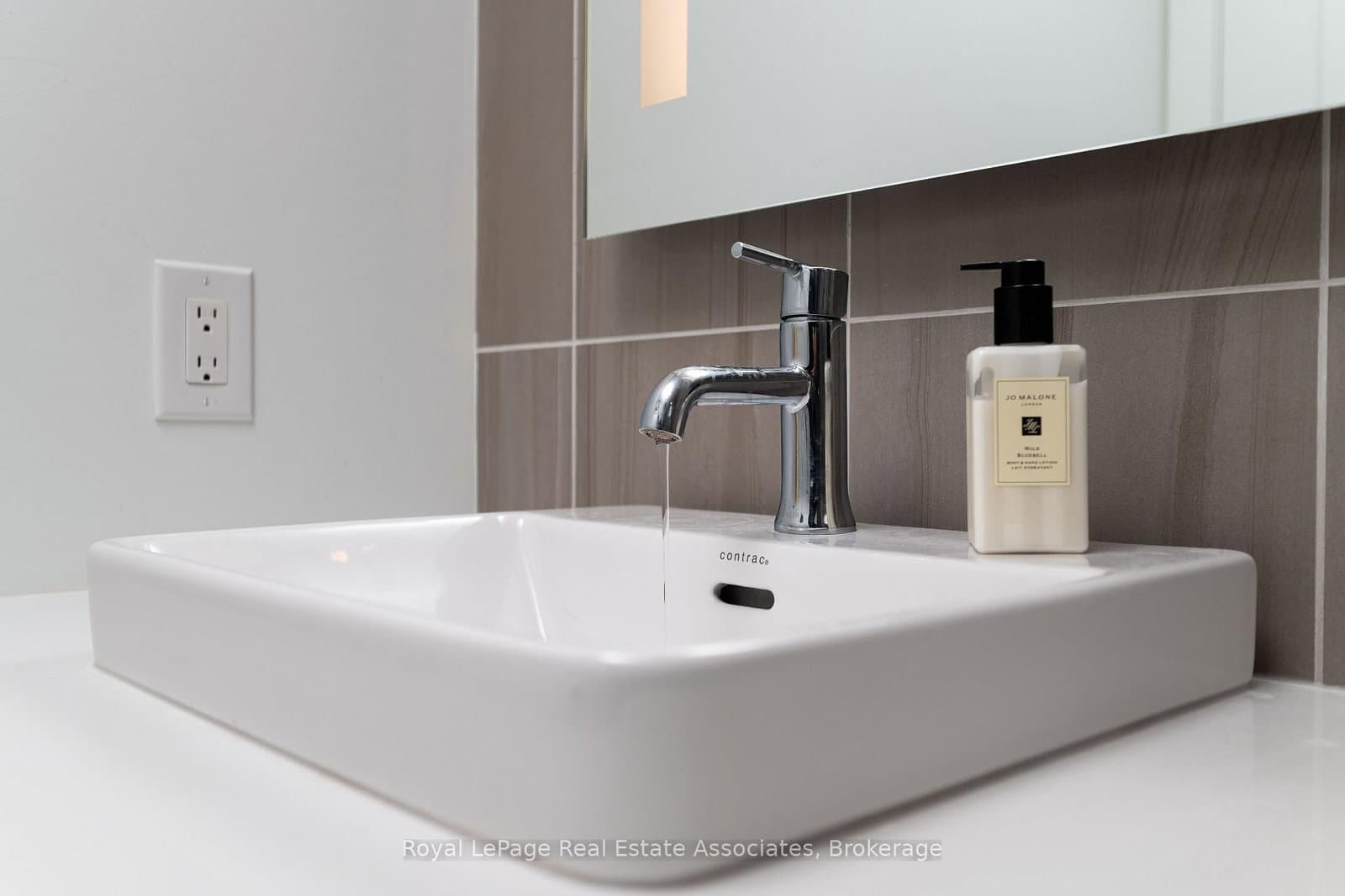 480 Front Street W, Unit 1206 thumbnail 21