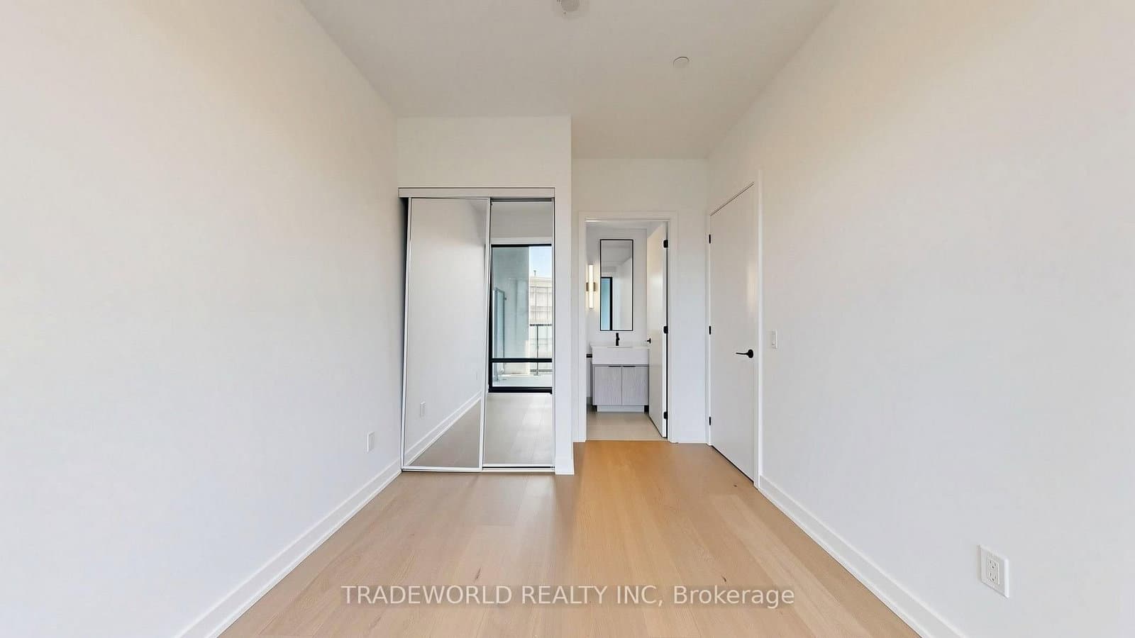 91 Montclair Avenue, Unit 707 thumbnail 17