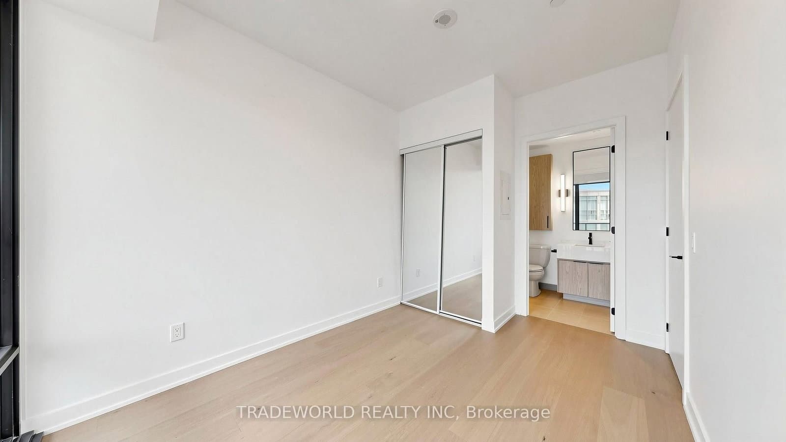 91 Montclair Avenue, Unit 707 thumbnail 18