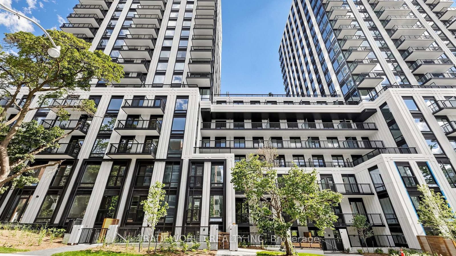 91 Montclair Avenue, Unit 707 thumbnail 2