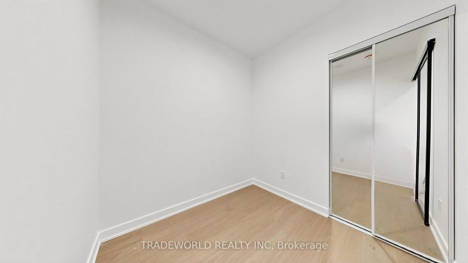 91 Montclair Avenue, Unit 707 thumbnail 21