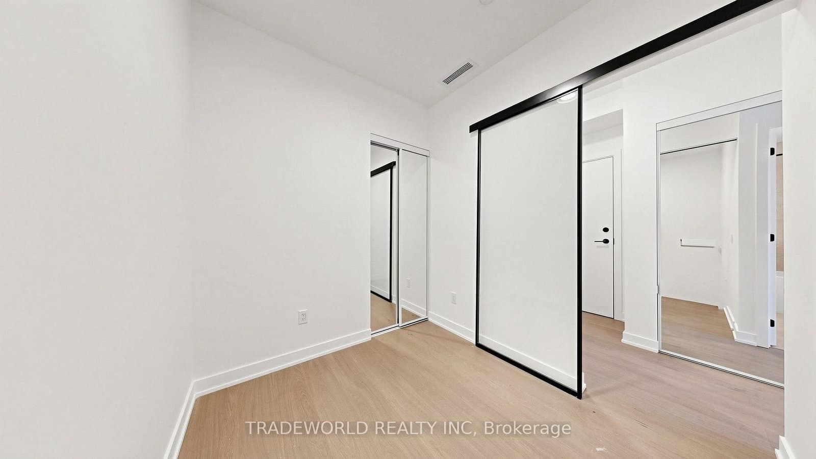 91 Montclair Avenue, Unit 707 thumbnail 23