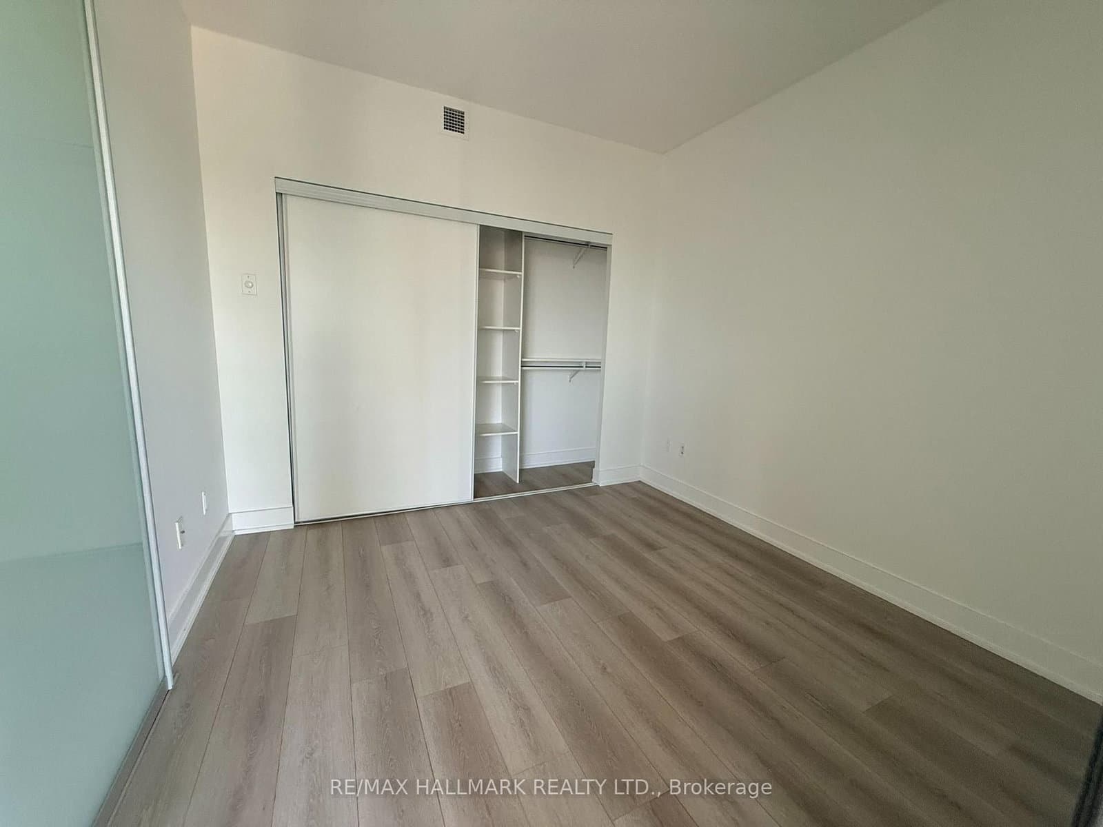 23 Sheppard Avenue E, Unit 2011 thumbnail 15