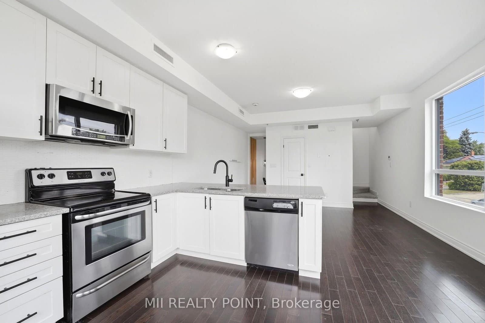 2 Maxwell Street, Unit 201 thumbnail 16