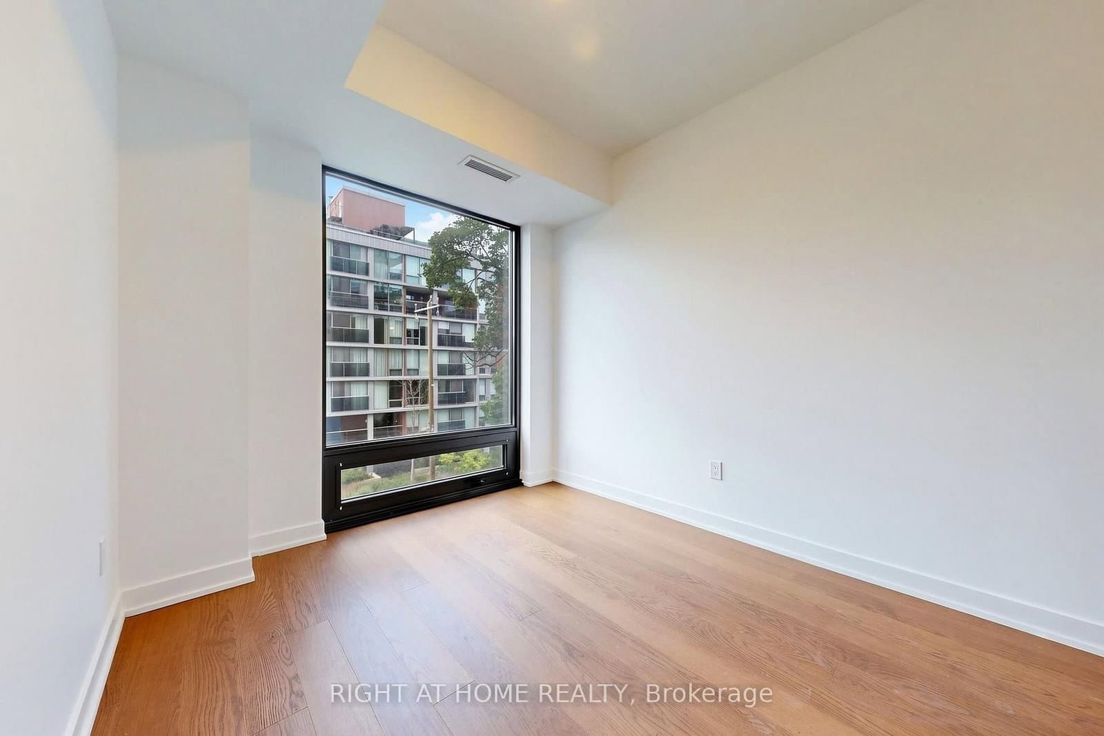 91 Montclair Avenue, Unit 521 thumbnail 19