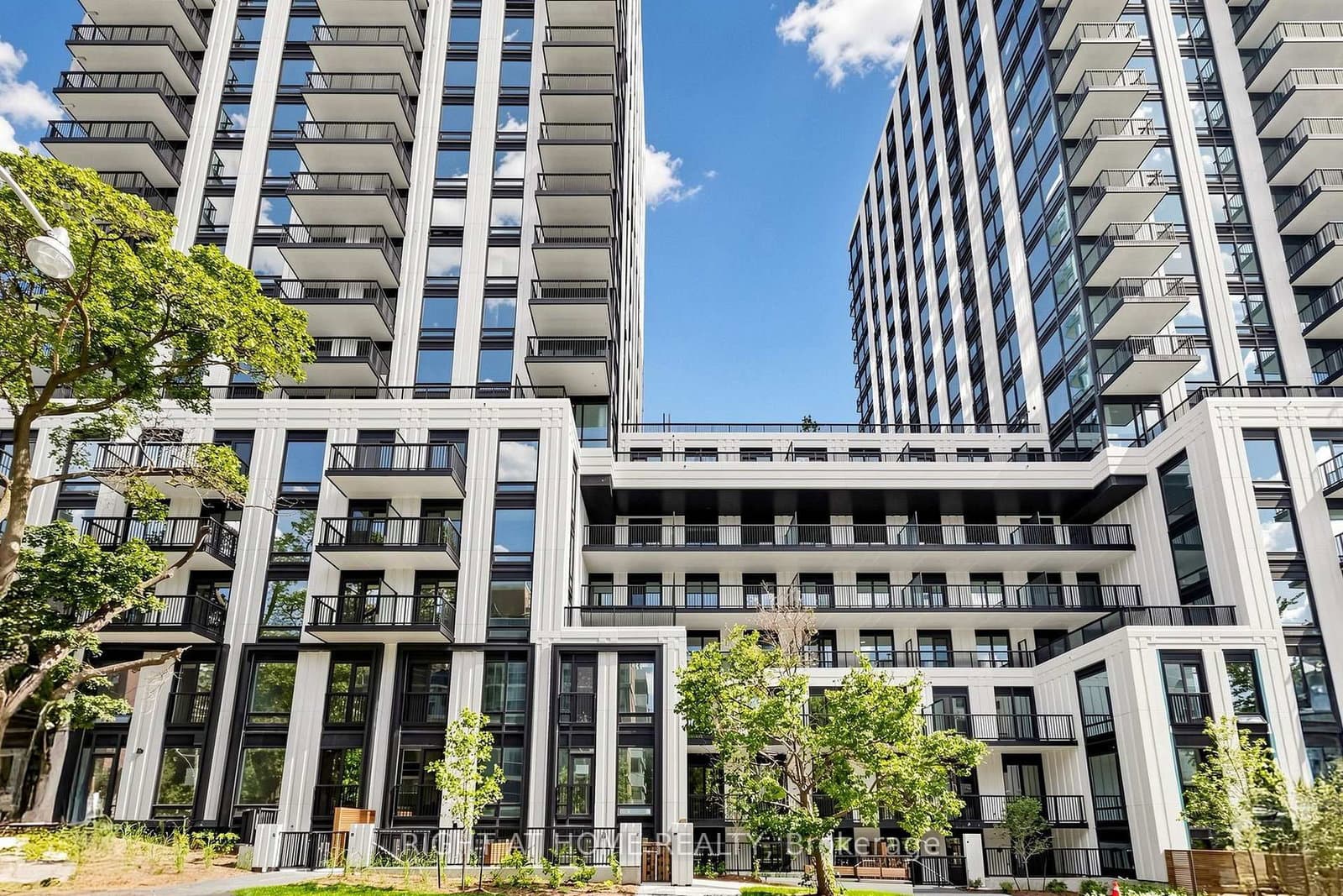 91 Montclair Avenue, Unit 521 thumbnail 2