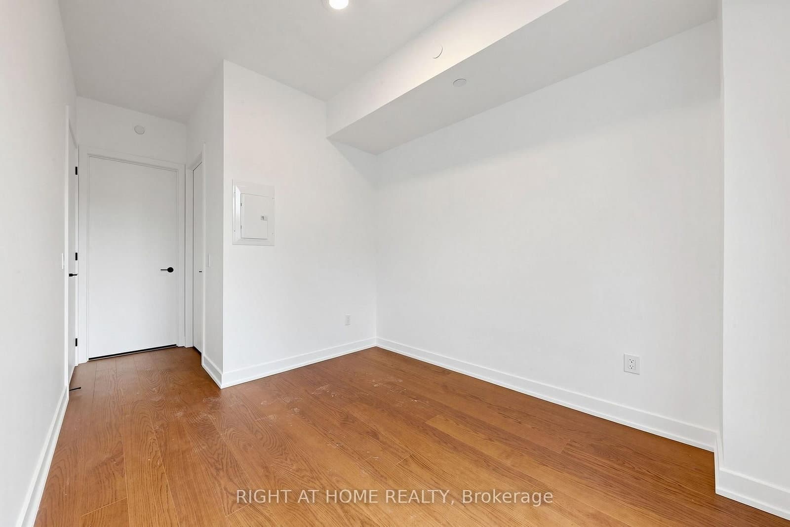 91 Montclair Avenue, Unit 521 thumbnail 20