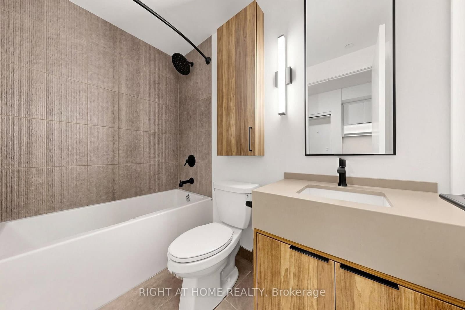 91 Montclair Avenue, Unit 521 thumbnail 29