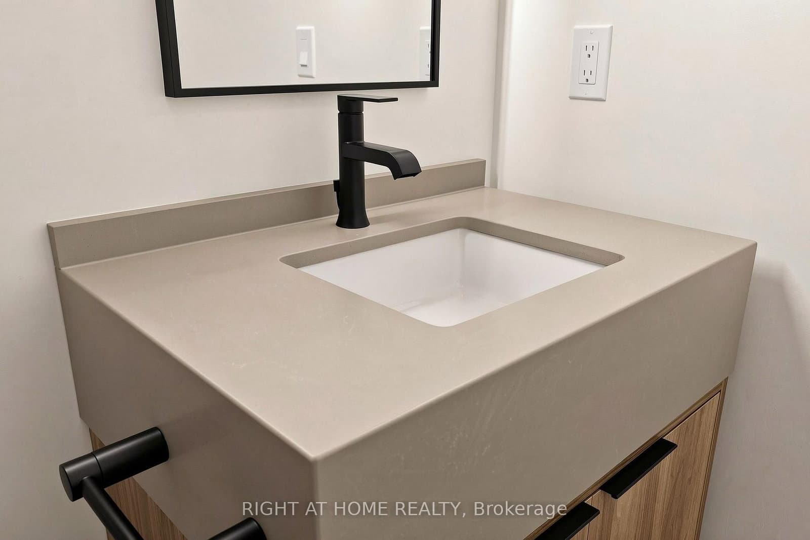 91 Montclair Avenue, Unit 521 thumbnail 31