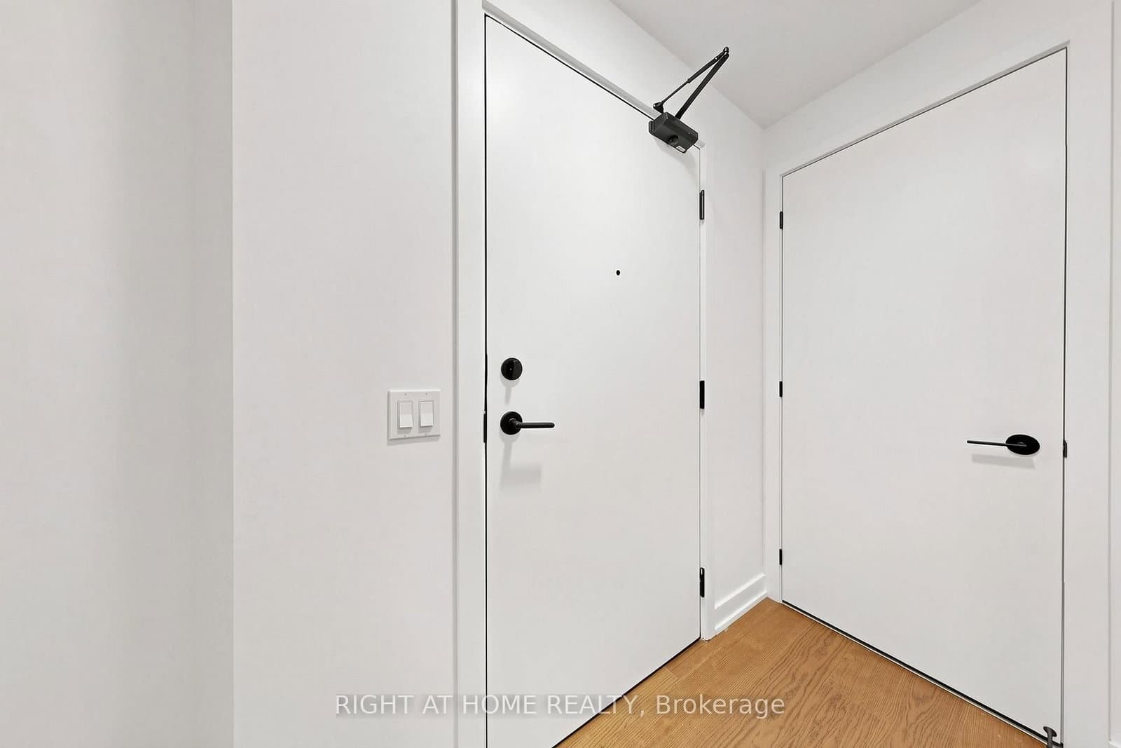 91 Montclair Avenue, Unit 521 thumbnail 35