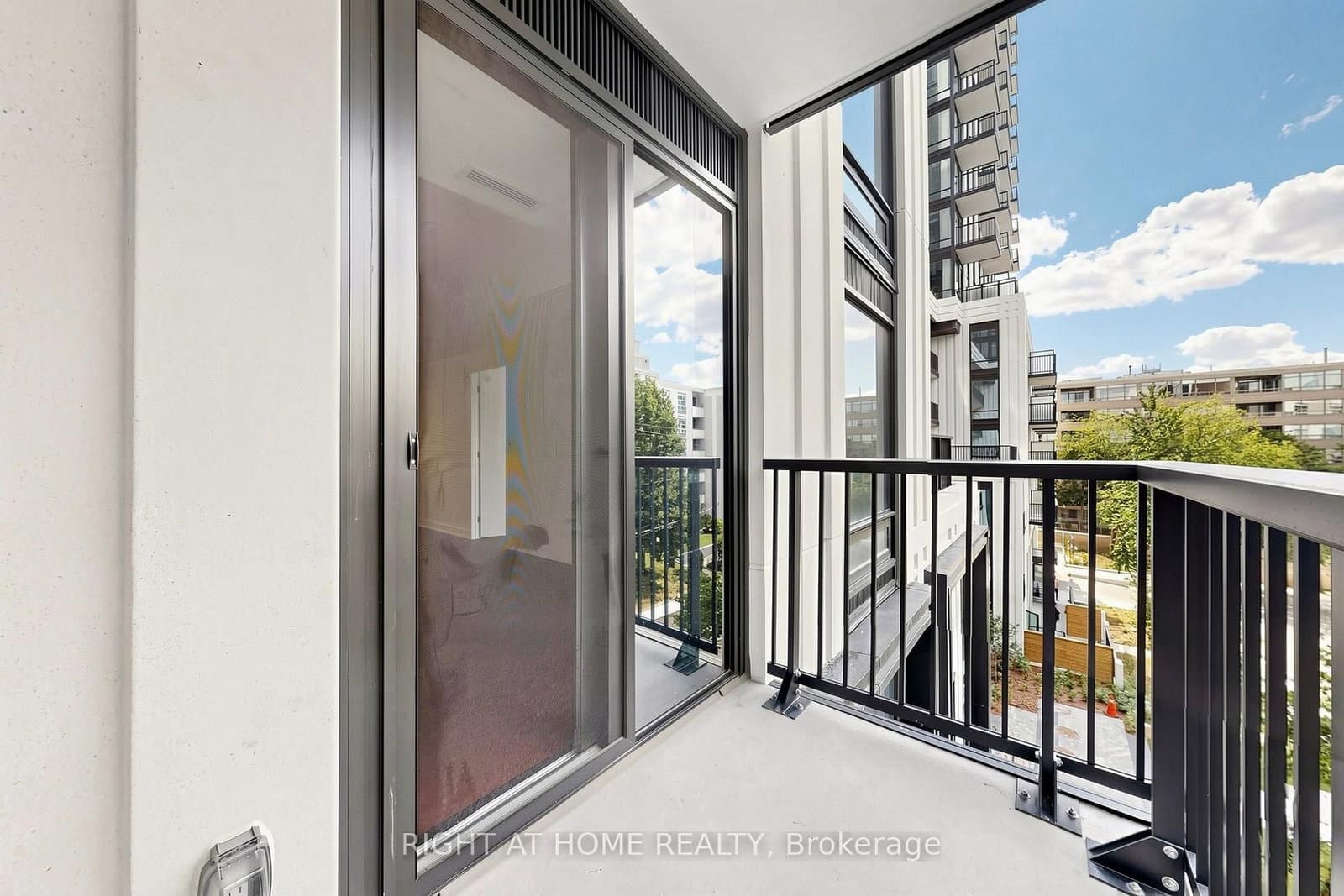 91 Montclair Avenue, Unit 521 thumbnail 37