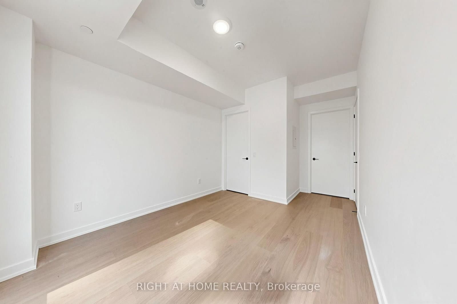 91 Montclair Avenue, Unit 536 thumbnail 10