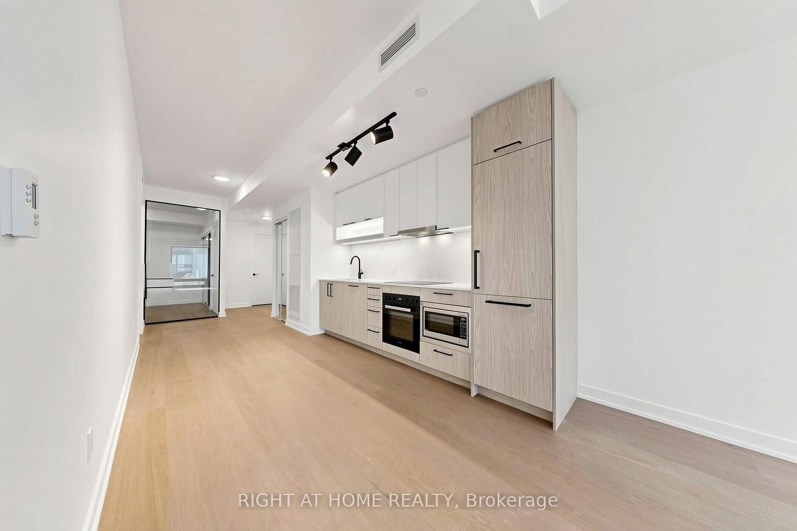 91 Montclair Avenue, Unit 536 thumbnail 11