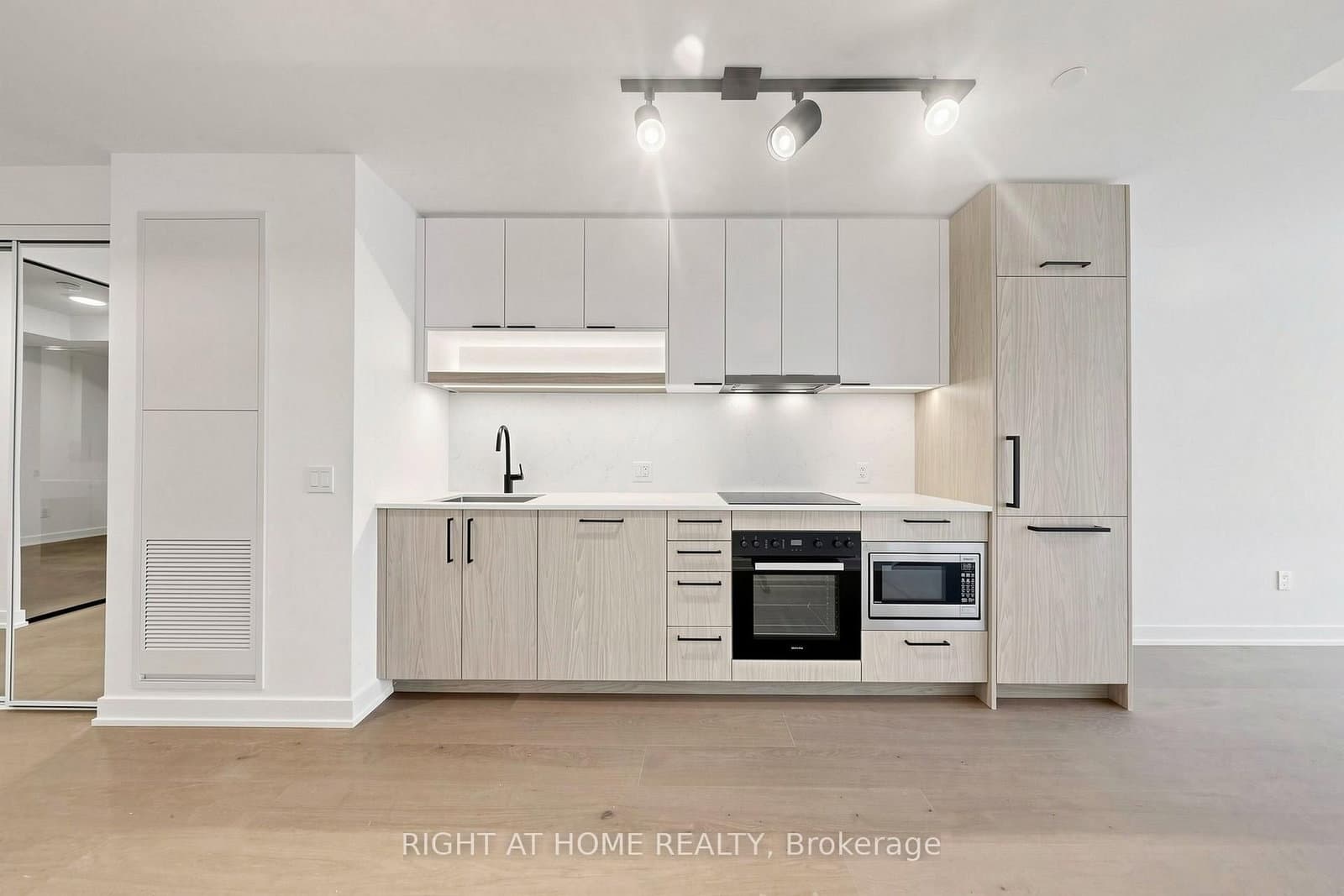 91 Montclair Avenue, Unit 536 thumbnail 12