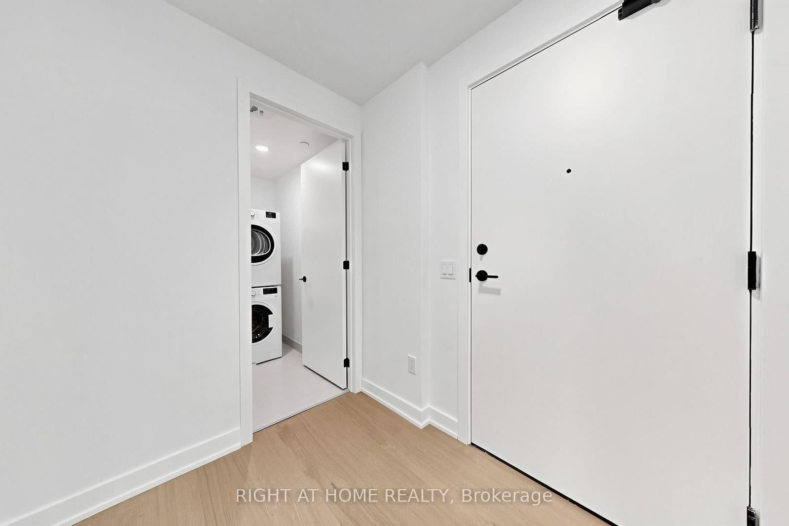 91 Montclair Avenue, Unit 536 thumbnail 31