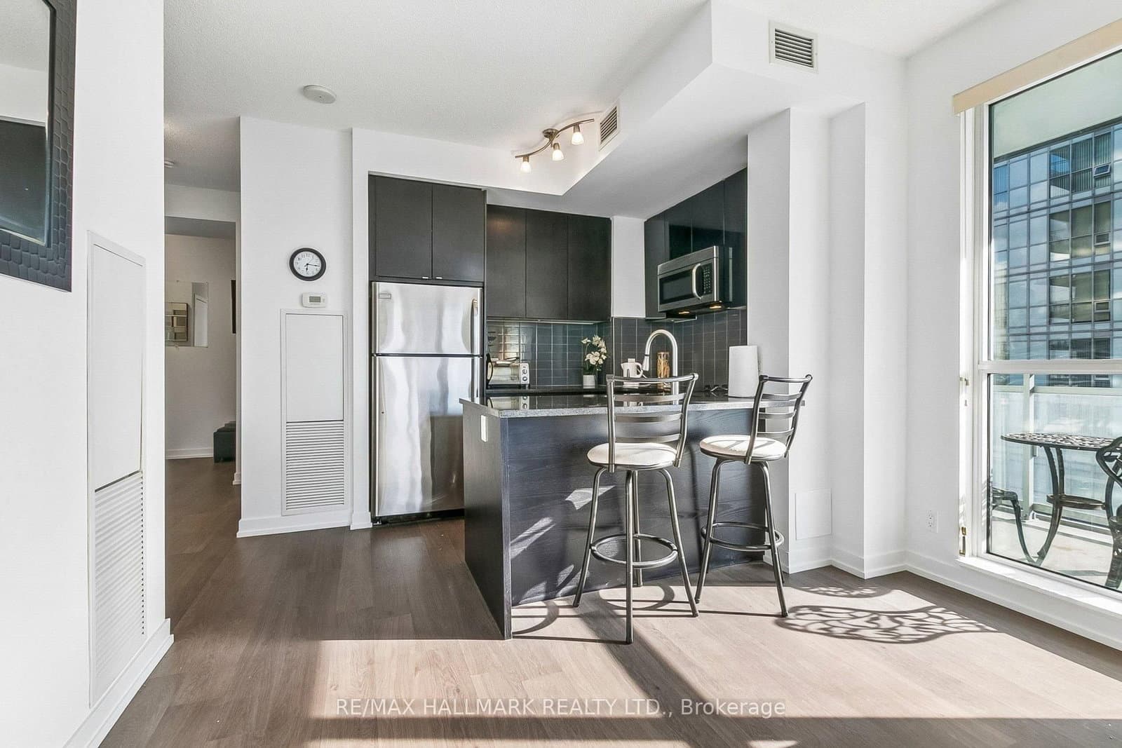 98 Lillian Street, Unit 1212 thumbnail 13