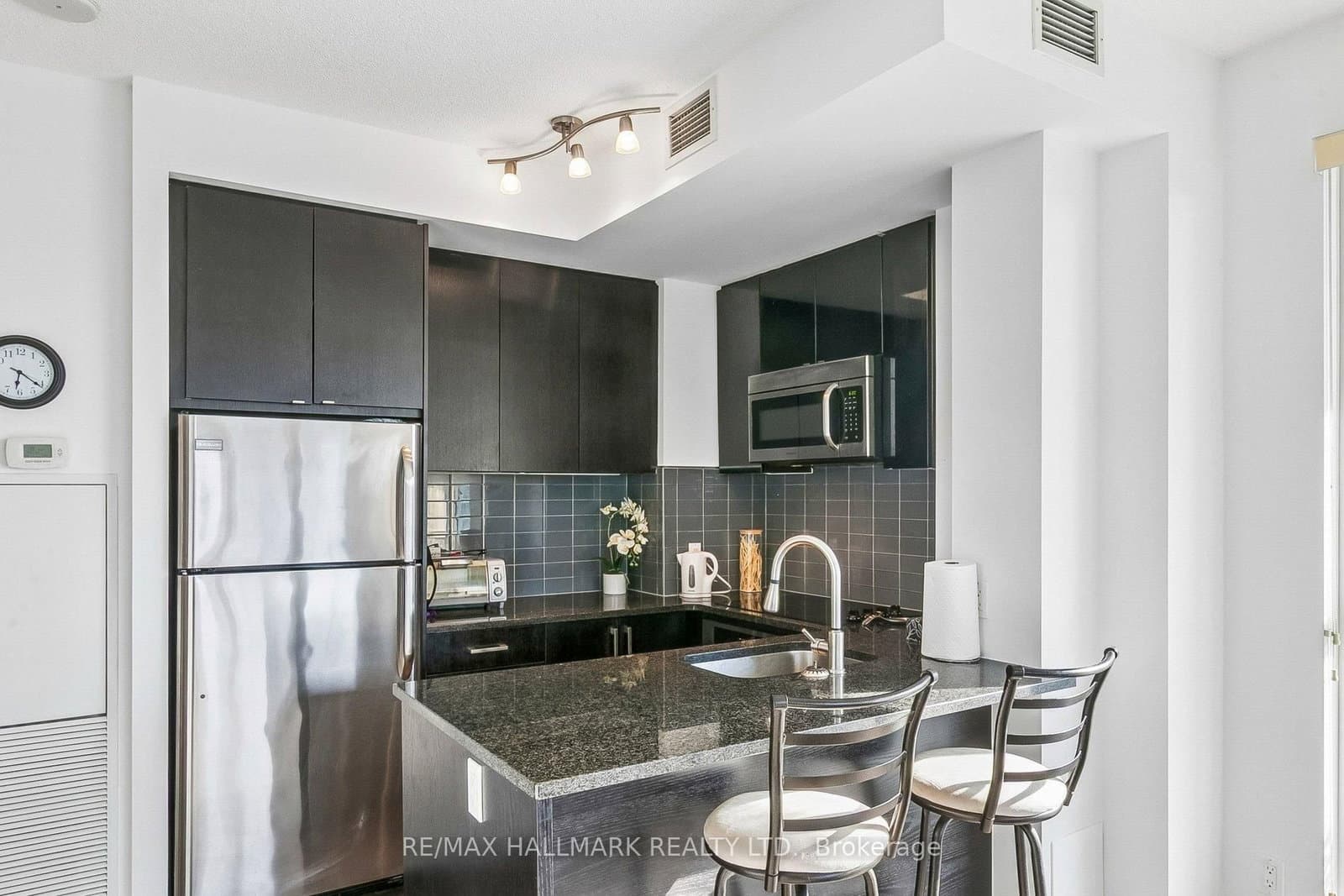 98 Lillian Street, Unit 1212 thumbnail 14