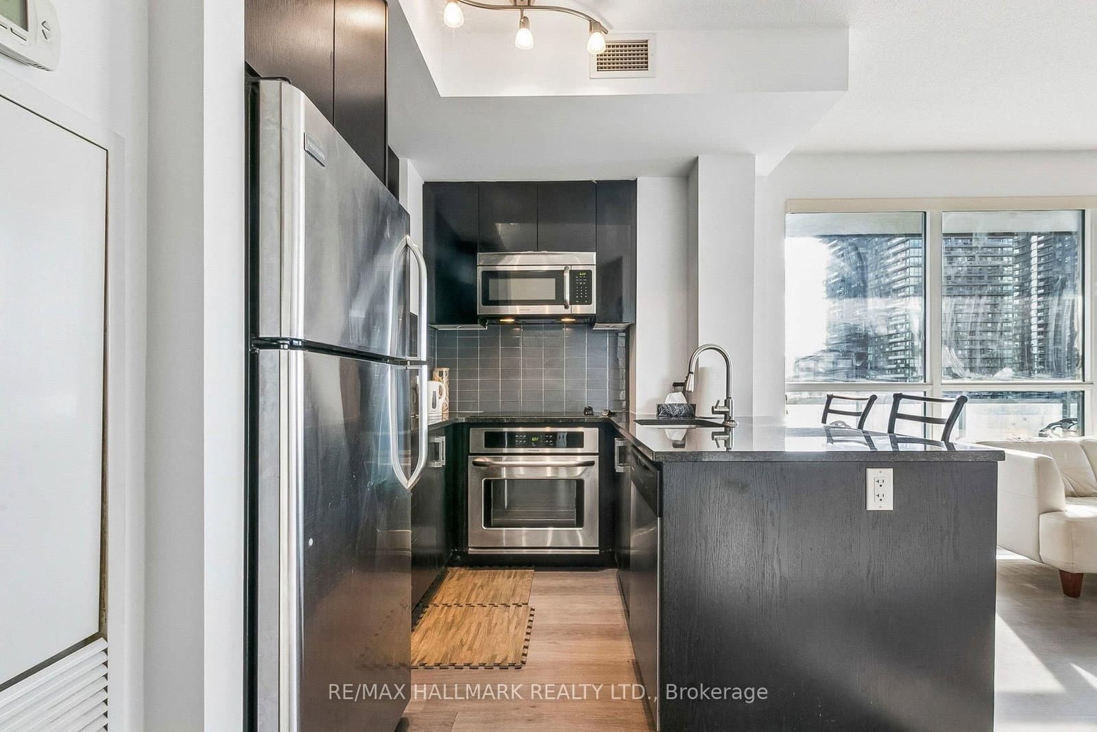 98 Lillian Street, Unit 1212 thumbnail 17
