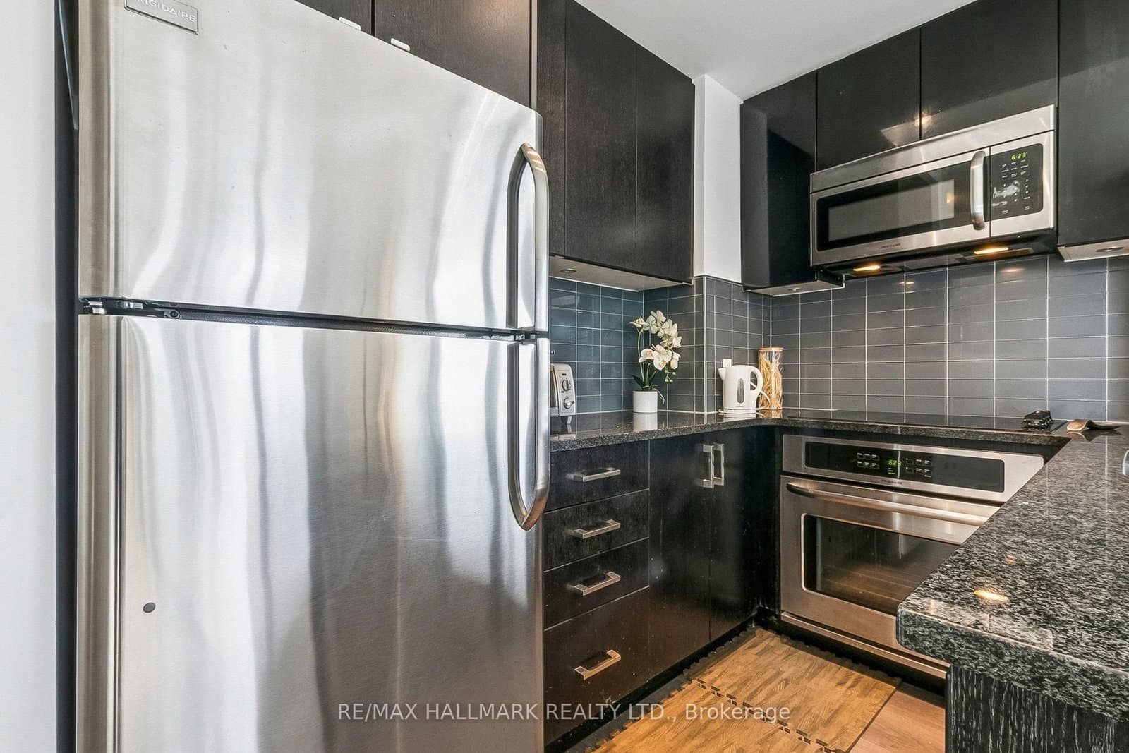 98 Lillian Street, Unit 1212 thumbnail 18