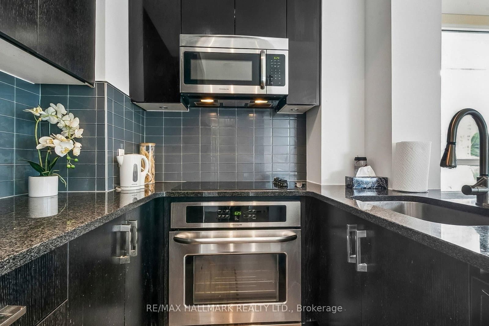 98 Lillian Street, Unit 1212 thumbnail 19