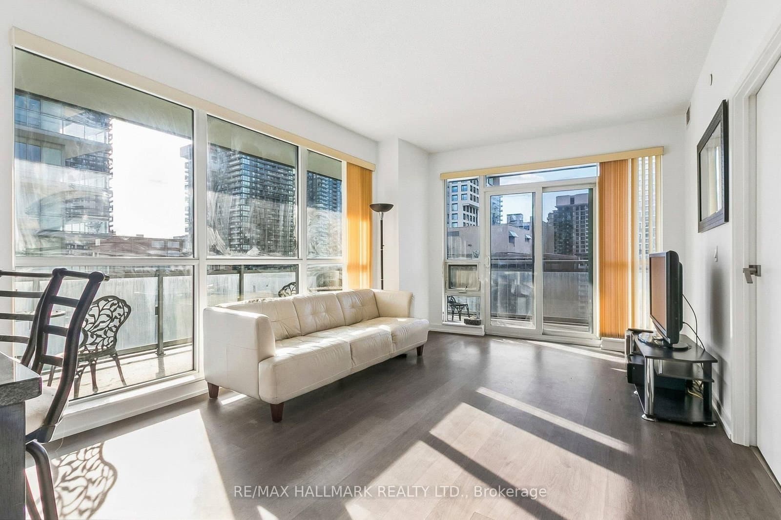 98 Lillian Street, Unit 1212 thumbnail 6