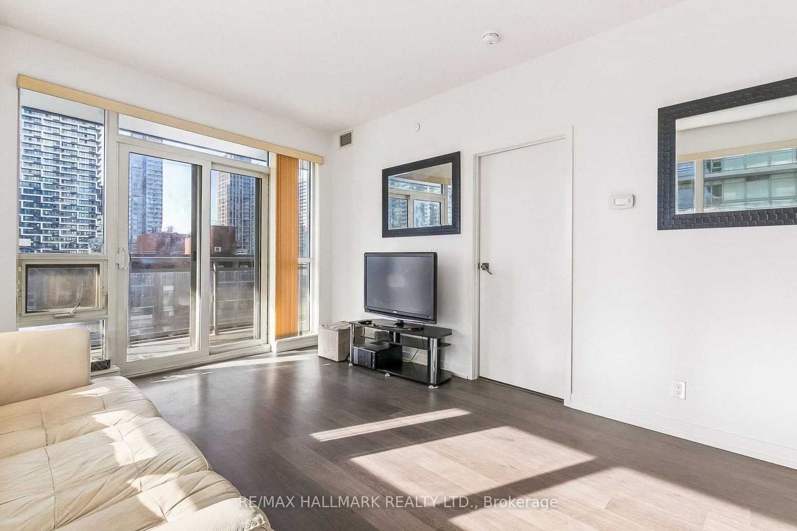 98 Lillian Street, Unit 1212 thumbnail 8