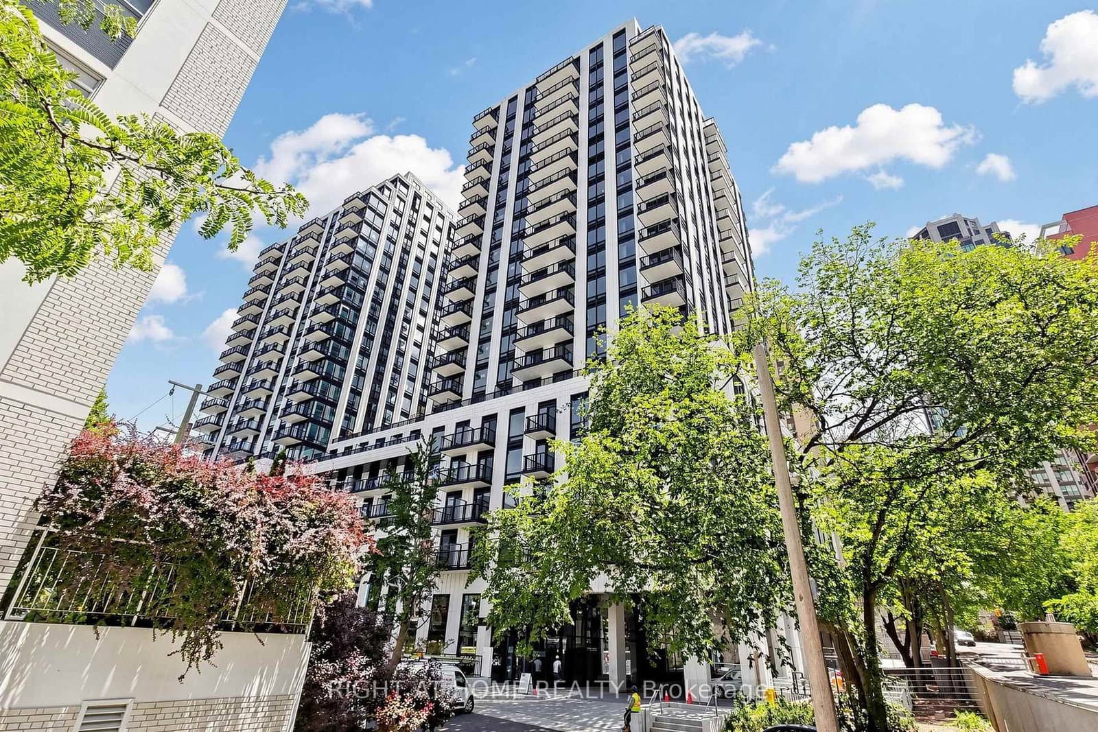 91 Montclair Avenue, Unit 832