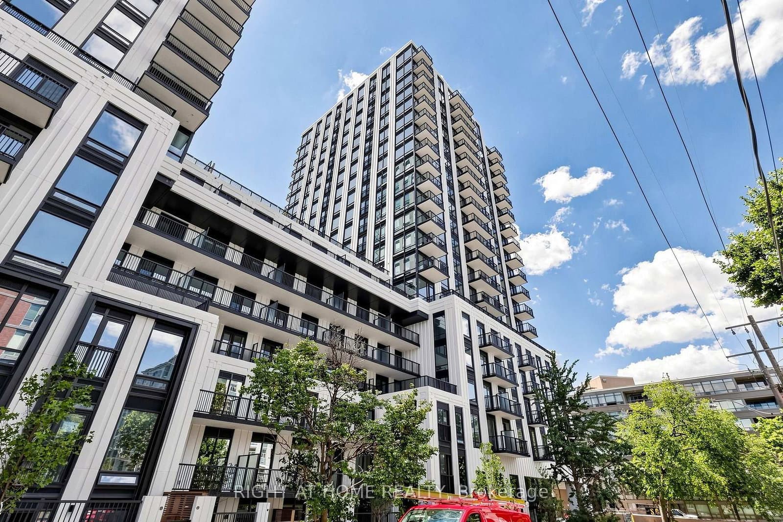91 Montclair Avenue, Unit 832 thumbnail 2