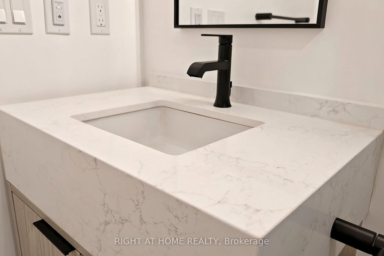 91 Montclair Avenue, Unit 832 thumbnail 22