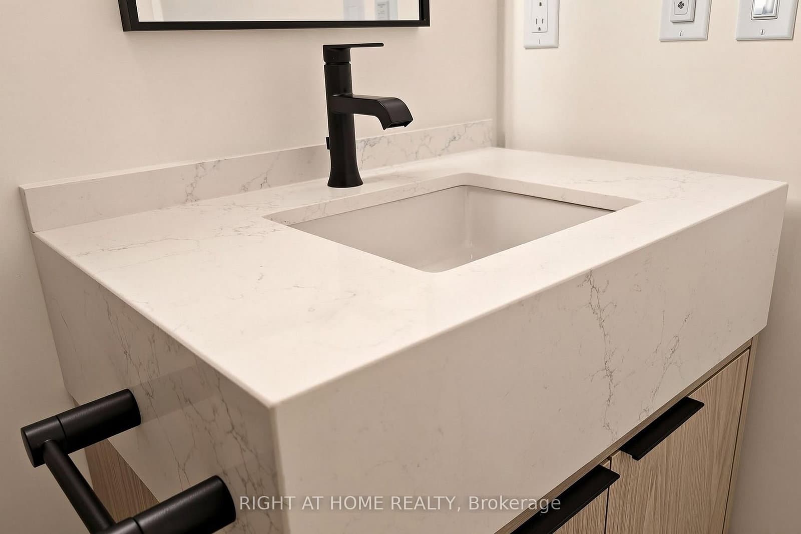 91 Montclair Avenue, Unit 832 thumbnail 28