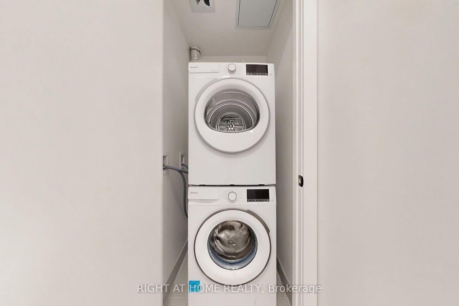 91 Montclair Avenue, Unit 832 thumbnail 31