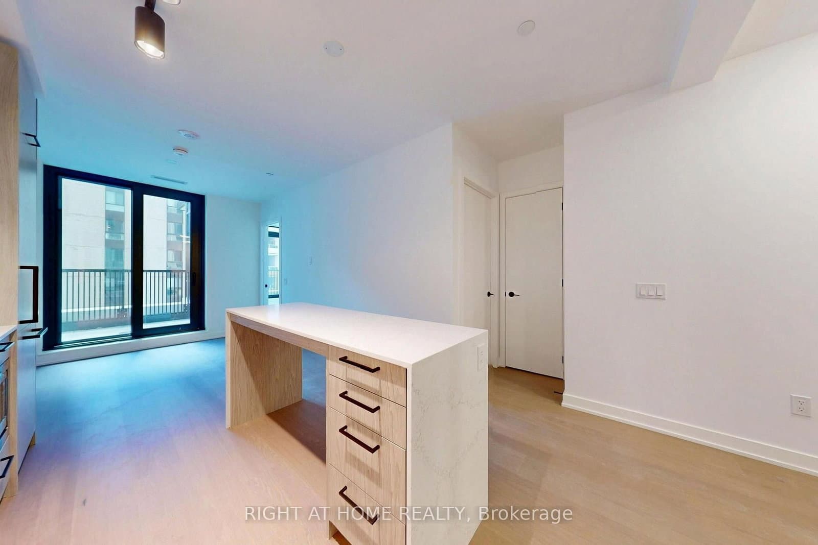 91 Montclair Avenue, Unit 837 thumbnail 14