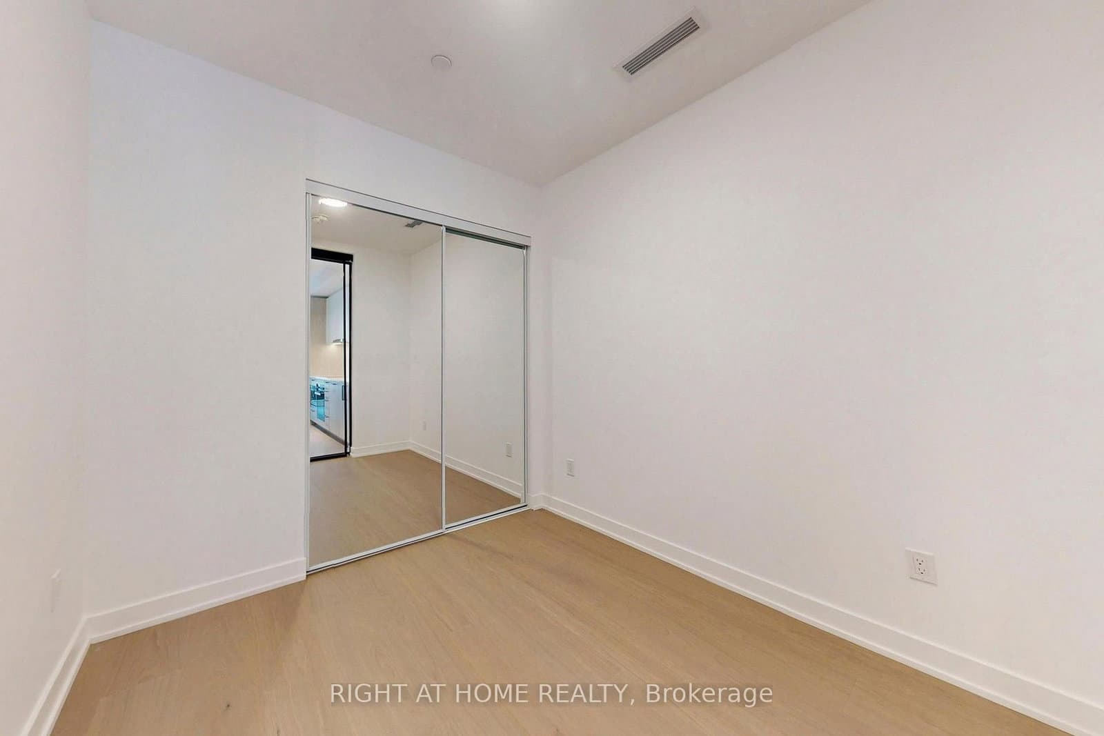 91 Montclair Avenue, Unit 837 thumbnail 28