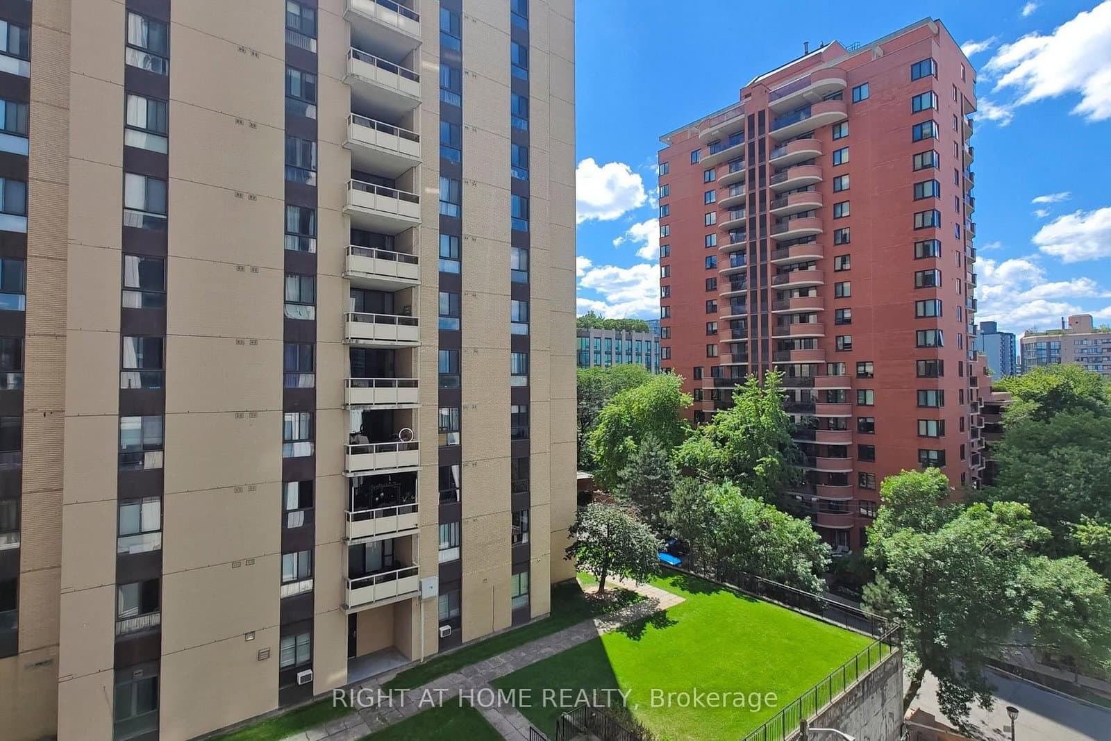 91 Montclair Avenue, Unit 837 thumbnail 39