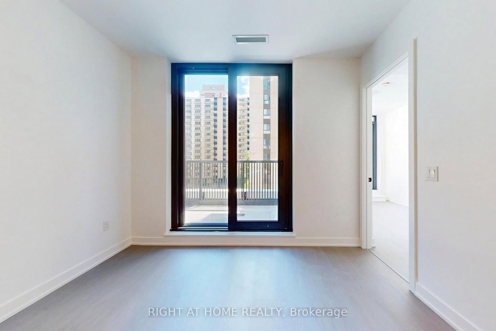 91 Montclair Avenue, Unit 837 thumbnail 5