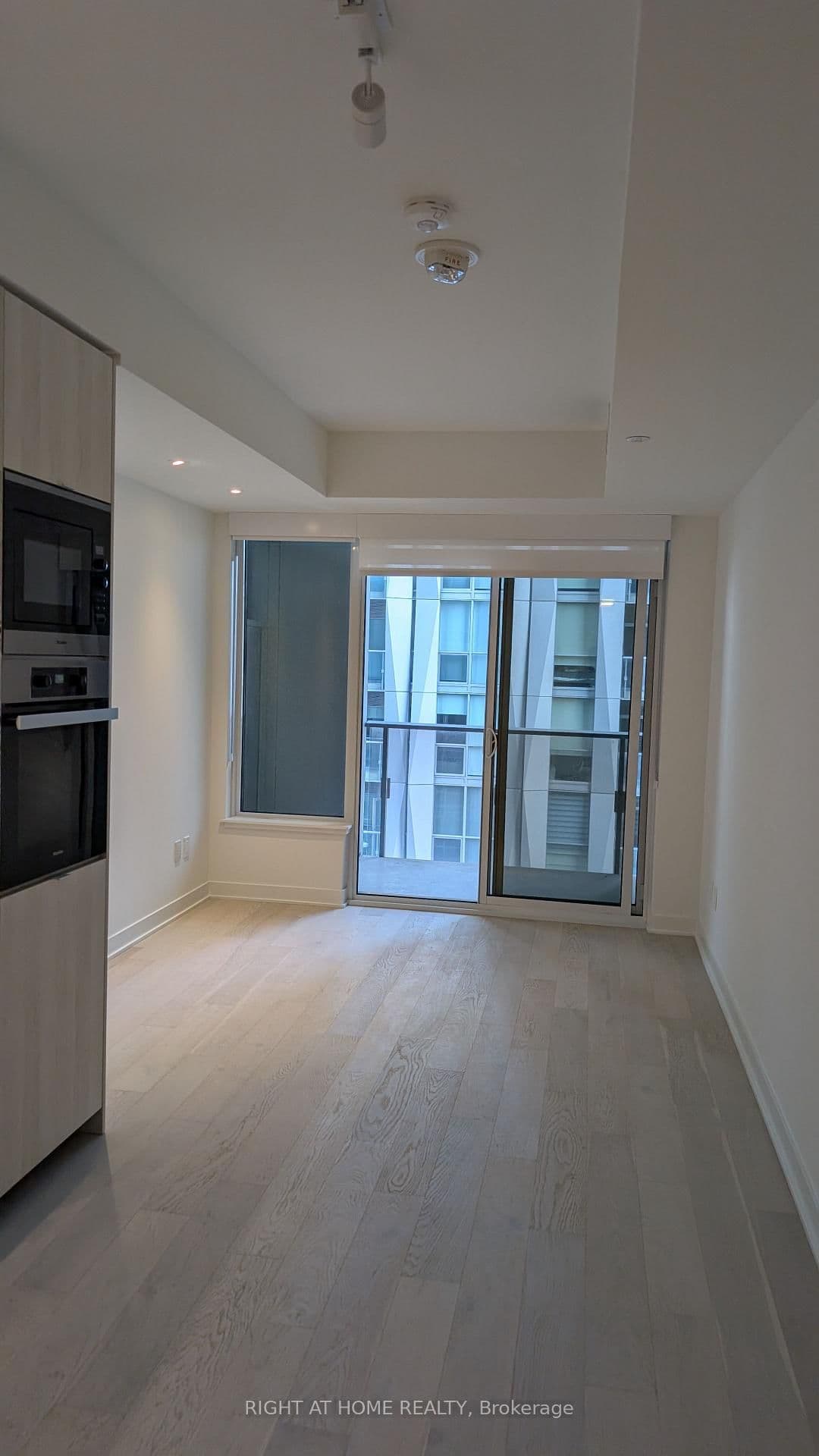11 Yorkville Avenue, Unit 1108 thumbnail 11
