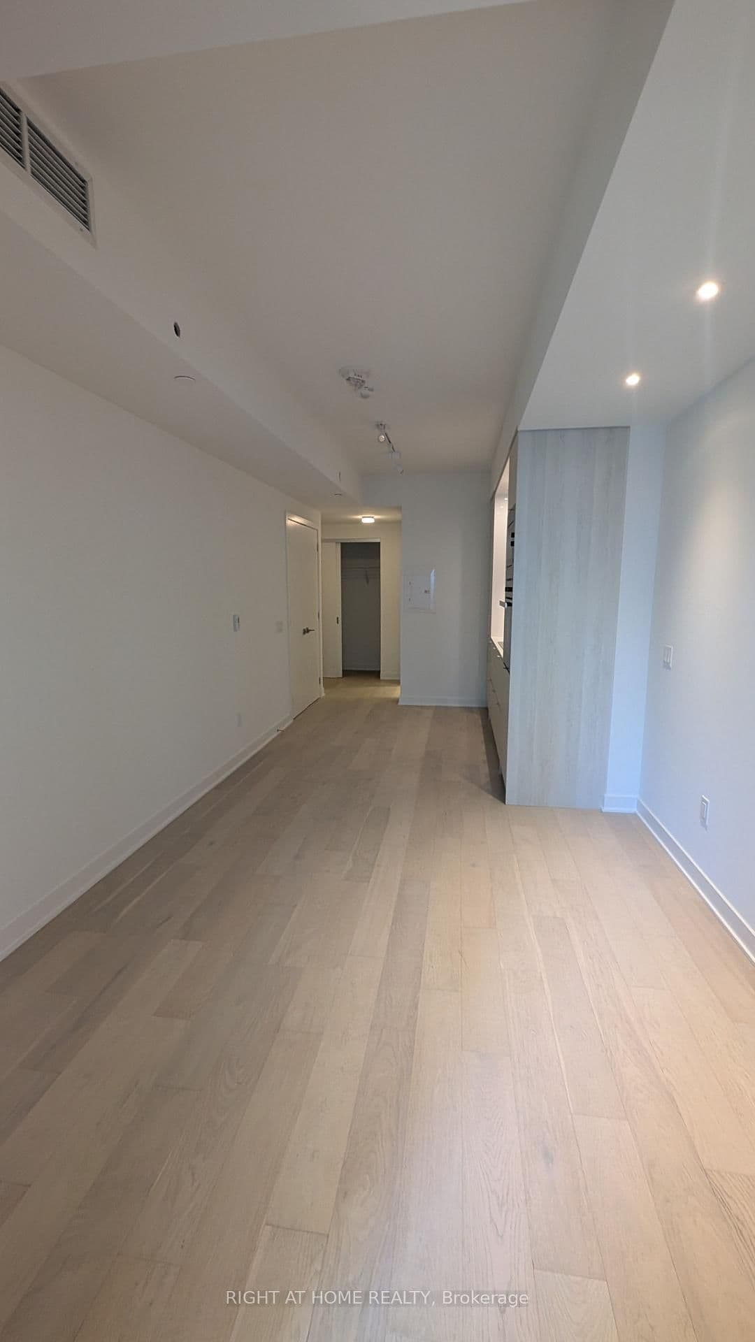 11 Yorkville Avenue, Unit 1108 thumbnail 12