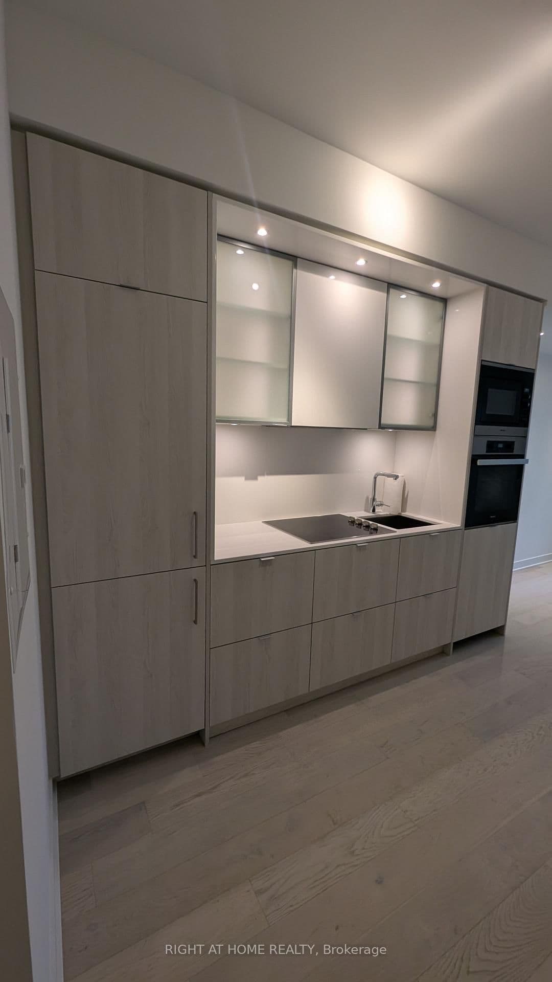 11 Yorkville Avenue, Unit 1108 thumbnail 15