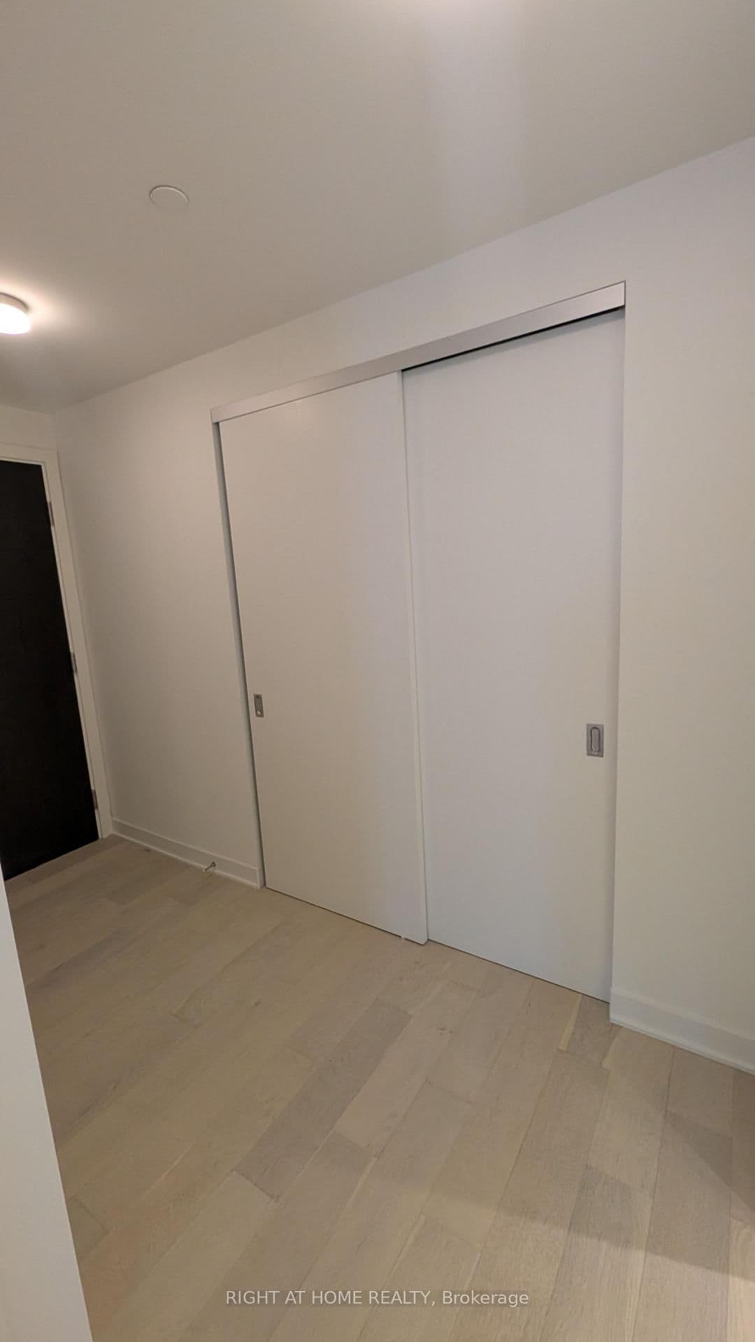 11 Yorkville Avenue, Unit 1108 thumbnail 19