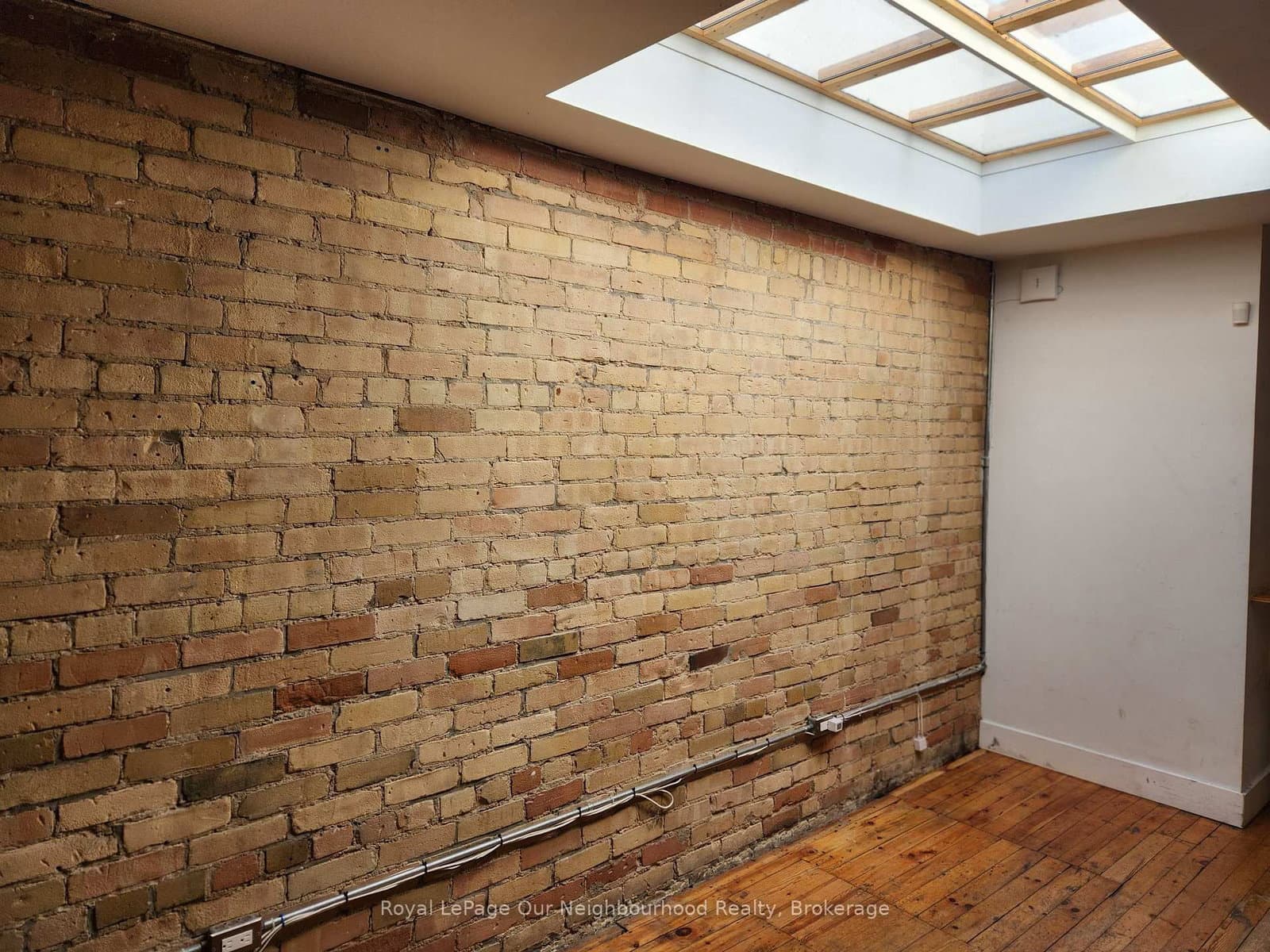412 Bloor Street W, Unit 301 thumbnail 4