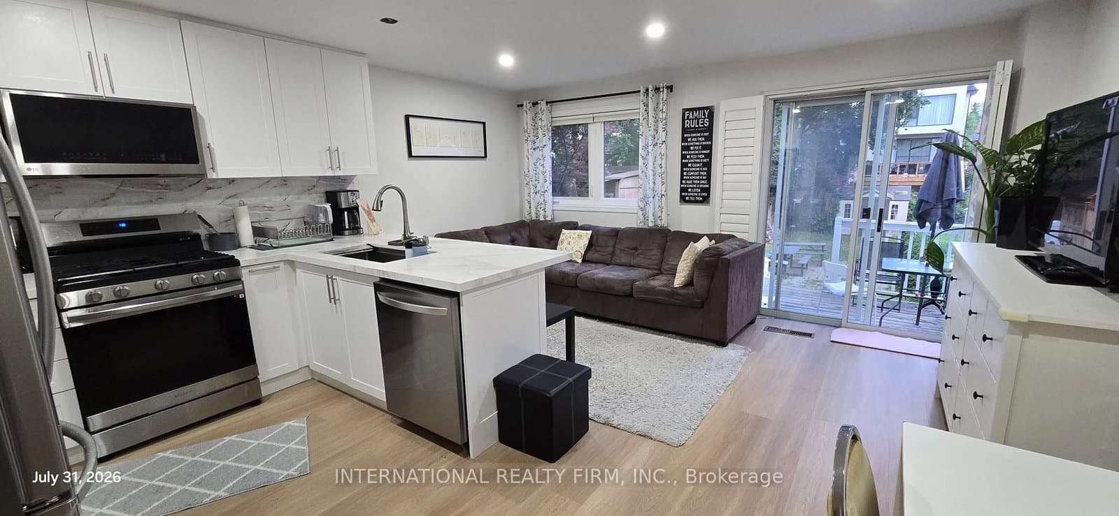 261 Soudan Avenue, Unit Main - Image 1