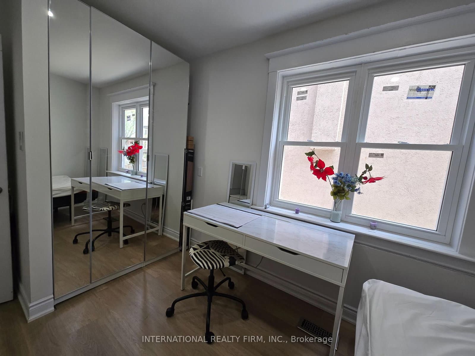 261 Soudan Avenue, Unit Main thumbnail 10